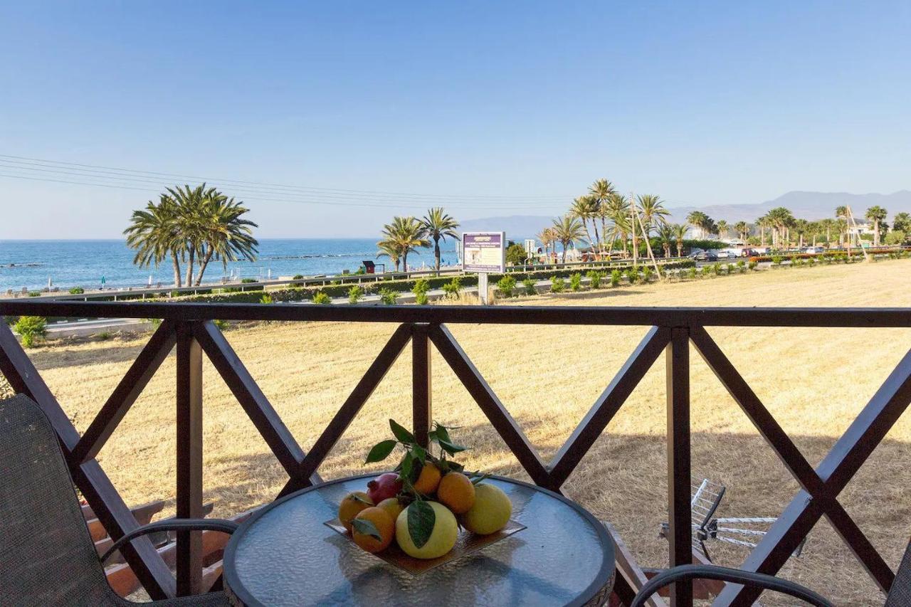 Path Latchi Beachfront Apartments المظهر الخارجي الصورة