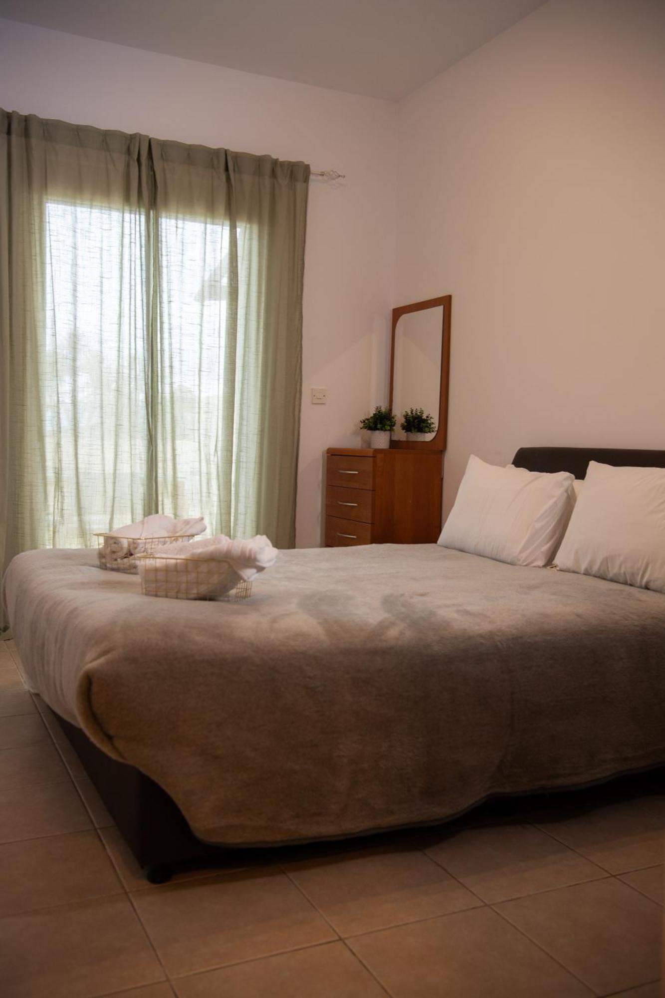 Path Latchi Beachfront Apartments المظهر الخارجي الصورة