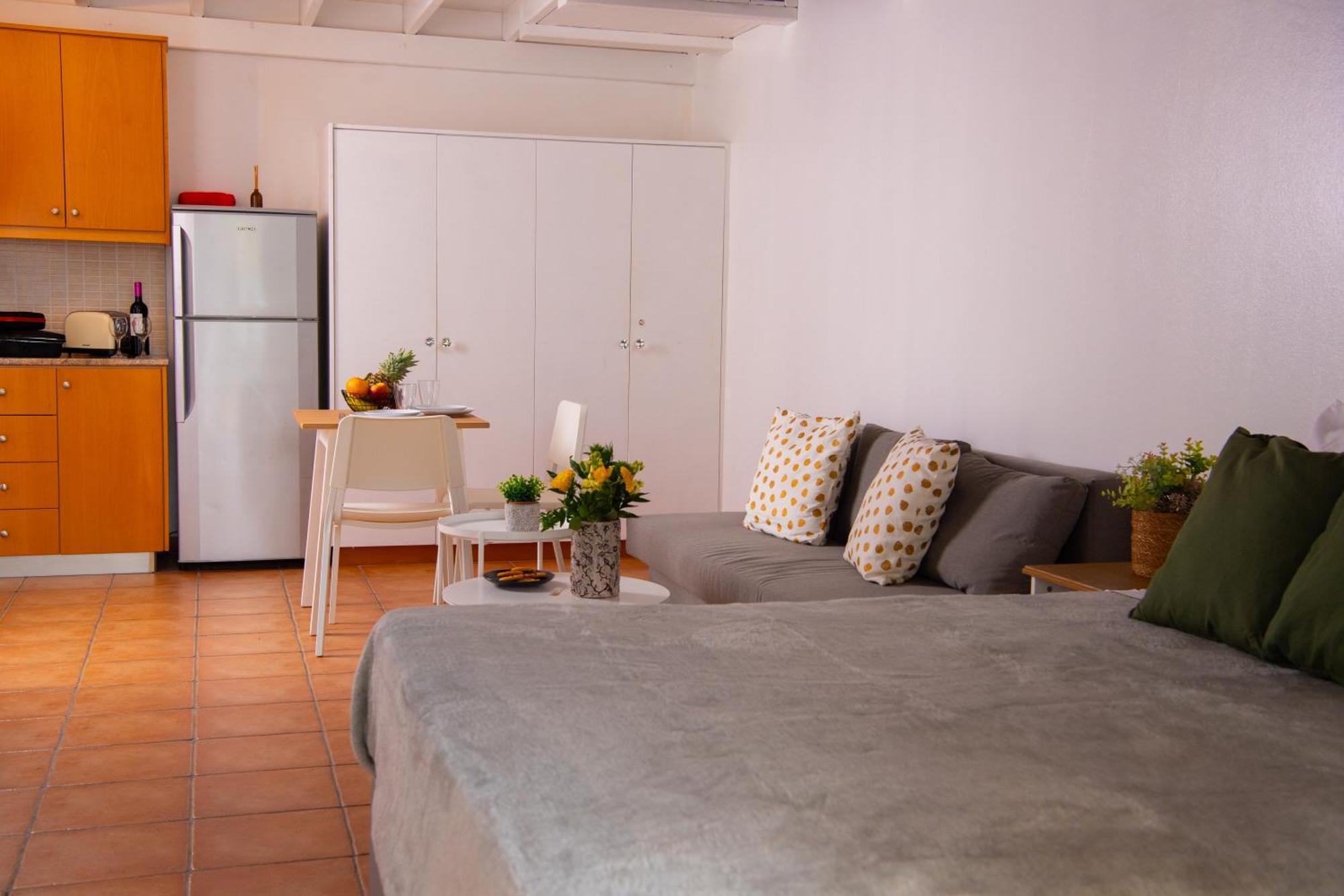 Path Latchi Beachfront Apartments المظهر الخارجي الصورة