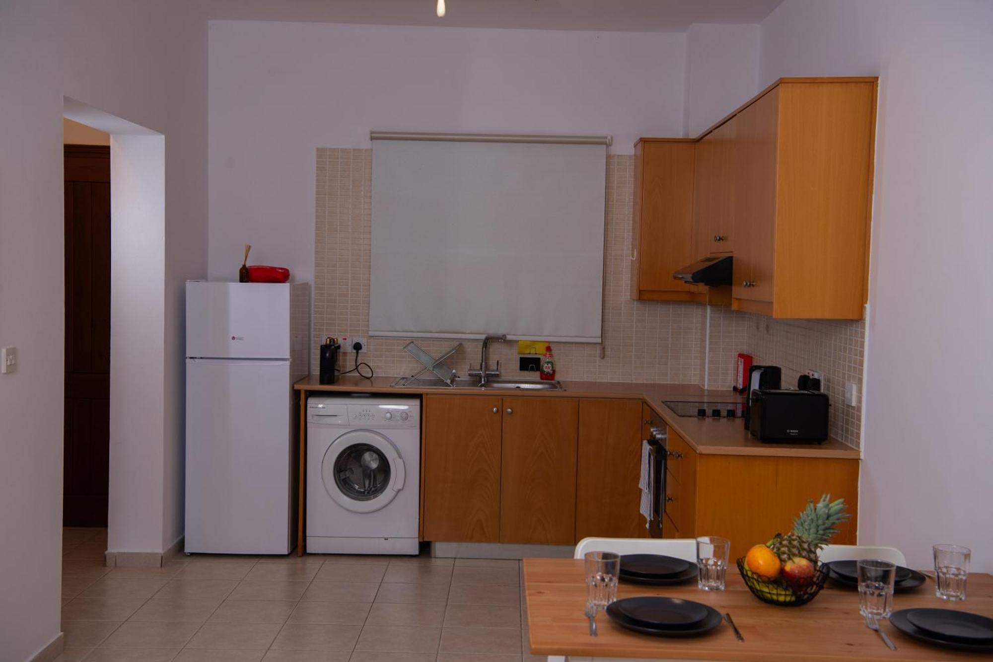 Path Latchi Beachfront Apartments المظهر الخارجي الصورة