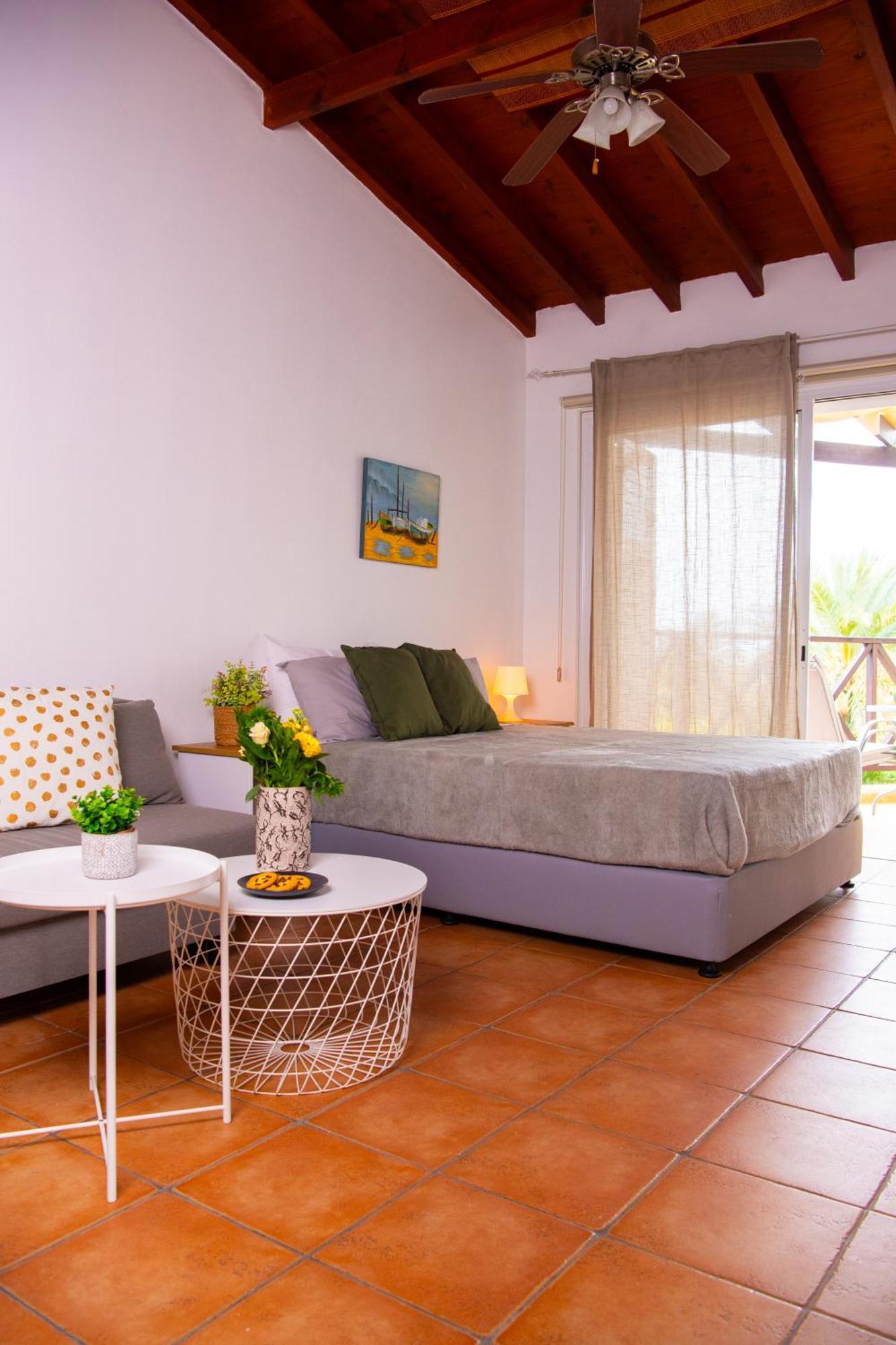 Path Latchi Beachfront Apartments المظهر الخارجي الصورة