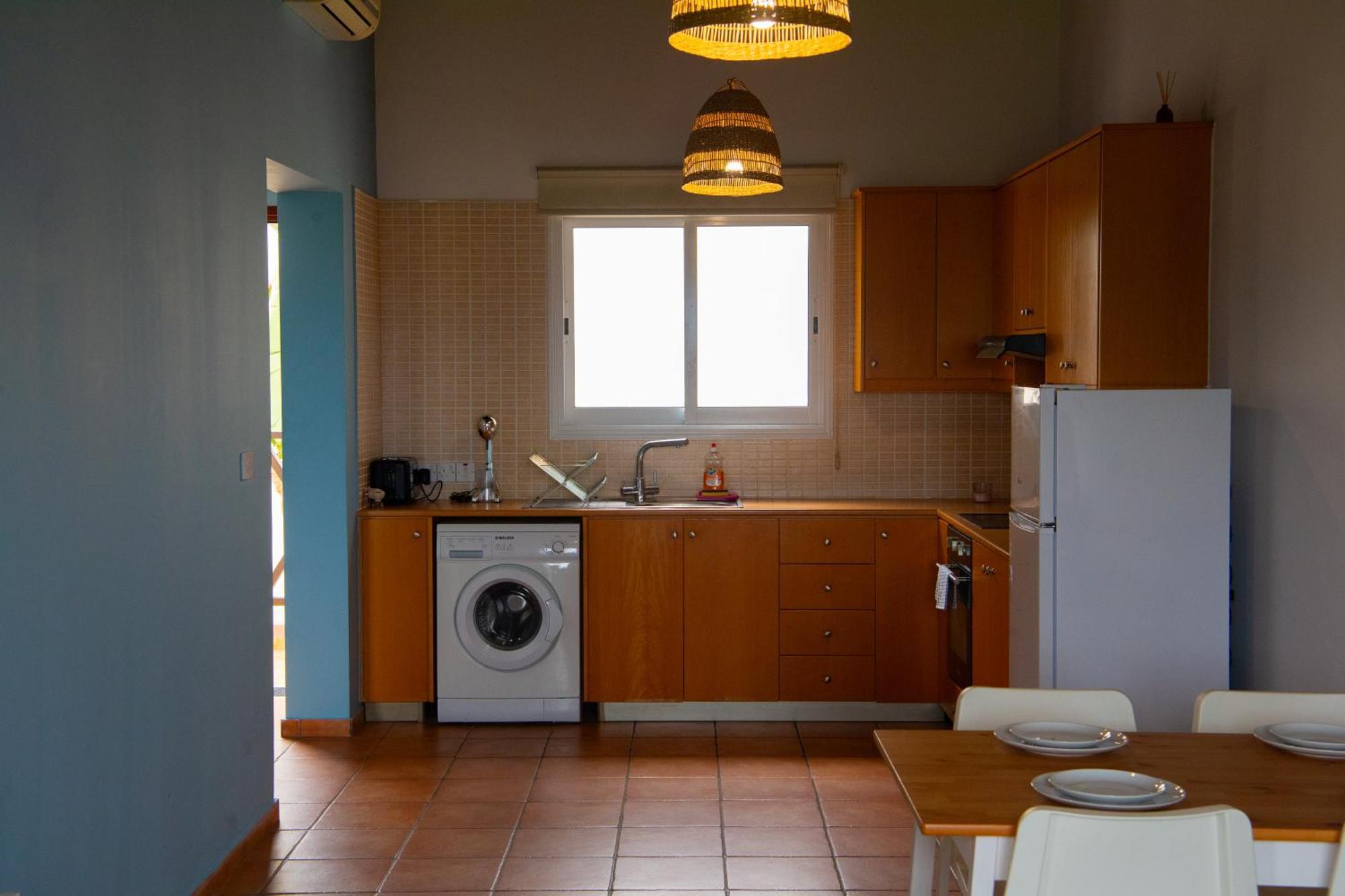 Path Latchi Beachfront Apartments المظهر الخارجي الصورة