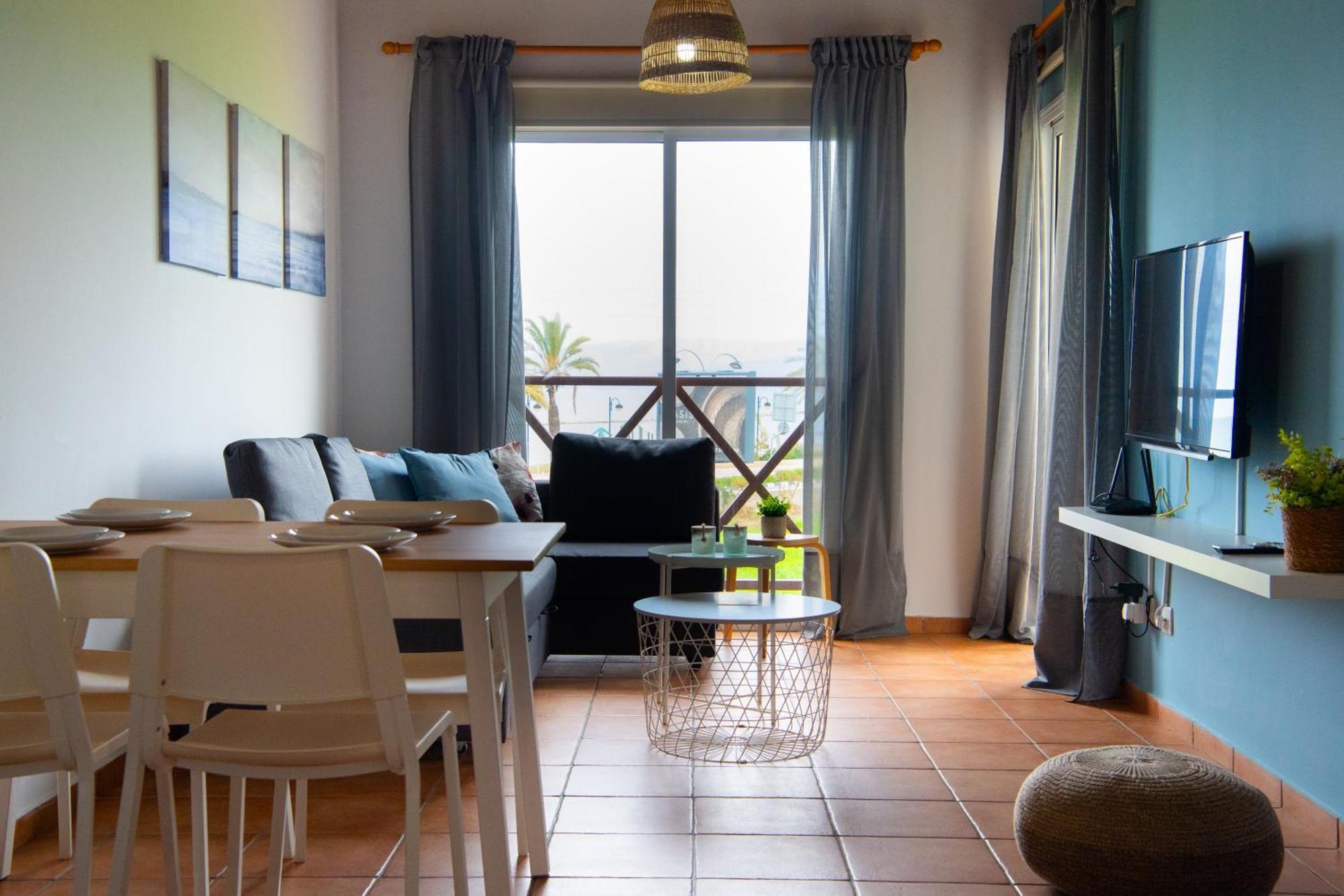 Path Latchi Beachfront Apartments المظهر الخارجي الصورة